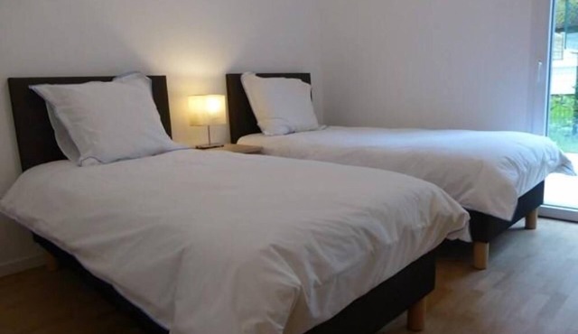 Newly furnished and ideally located between Versailles St Quentin en Yvelines