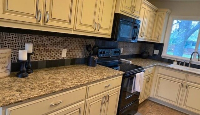 Newly Furnished 3BR/1.5 Bath Cozy Home