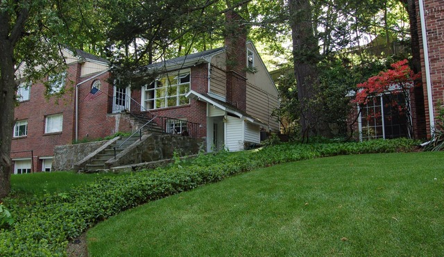 Newly furnished and renovated, nice & cozy 4BR-Free parking