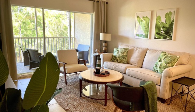 Newly Furnished Top-Floor 2 Bed/2 Bath Condo in Lely Resort!