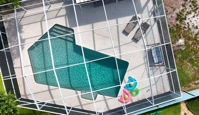 NEWLY LARGE HEATED POOL Modern home Ace Location Tampa Oasis - SEE 3D Tour
