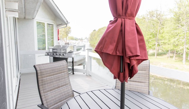 Newly Listed 3 Bedroom River Front Townhouse Unit 3