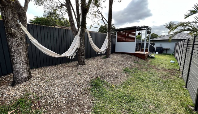 Newly Listed and Centrally located , walk to restaurant's , cafes and shopping ,