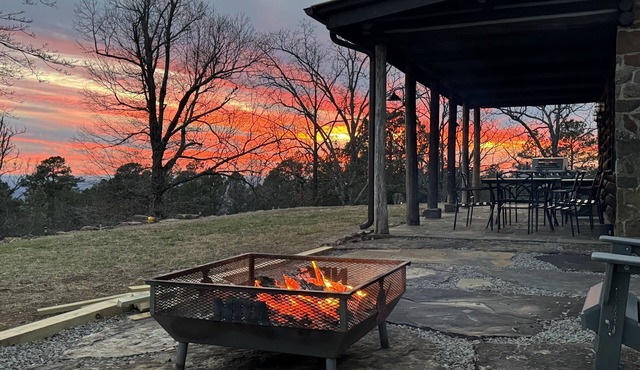 Newly Listed Iron Mountain View Getaway