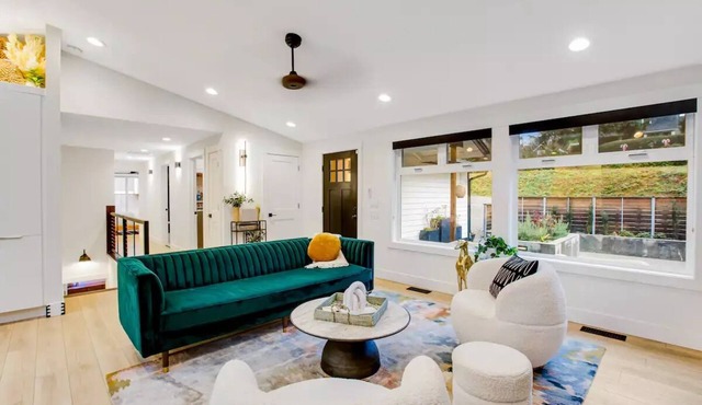 Newly Listed! Rare Modern Luxury in Milton