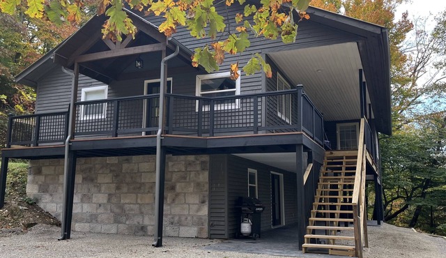 Newly Listed secluded cabin in Hocking County