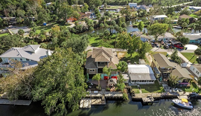 Newly Listed, Sleeps 12, On River W. Kayaks included, Boat Dock , Gulf Access