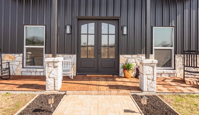 Newly Listed/Southern Comfort