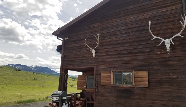 Newly Listed! Yellowstone Mountain View