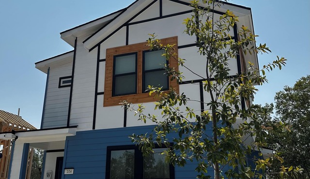 Newly Modeled Family-Sized Condo 5 mins away from Downtown San Antonio!