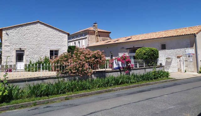 Newly renovated child friendly gîtes, secure heated swimming pool & 2 play areas