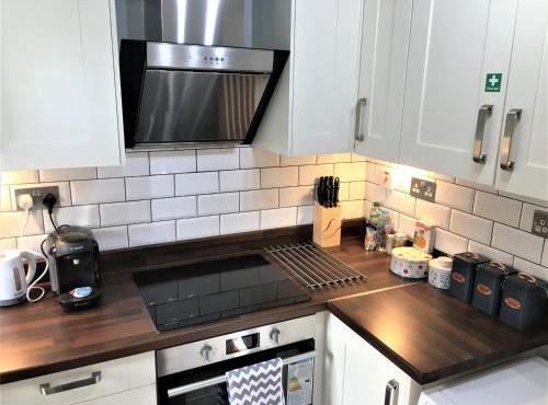 Newly Refurb Period 1-Bed Apartment with Roof Terrace, 47 sqm-500 sqft, in Putney near River Thames