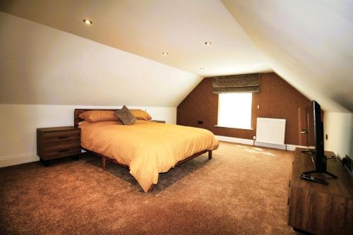 Newly Refurbished Cottage - Sleeps 4 - Central