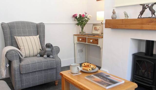 Newly Refurbished 2-Bed with Patio, Netflix & Wi-Fi