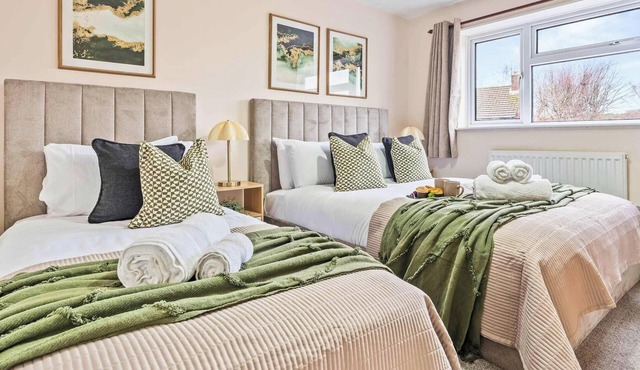 Newly Refurbished 3-Bedroom Home w/Free Parking