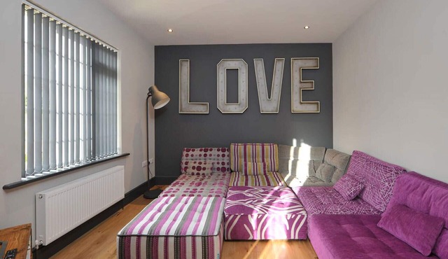 Newly Refurbished 4 Bedroom Detached House