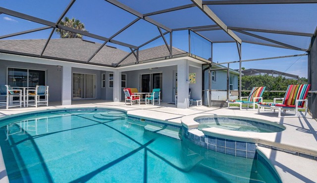 ⭐NEWLY REFURBISHED | 4 Bed Villa | Large Private Pool Deck | Minutes to Disney⭐