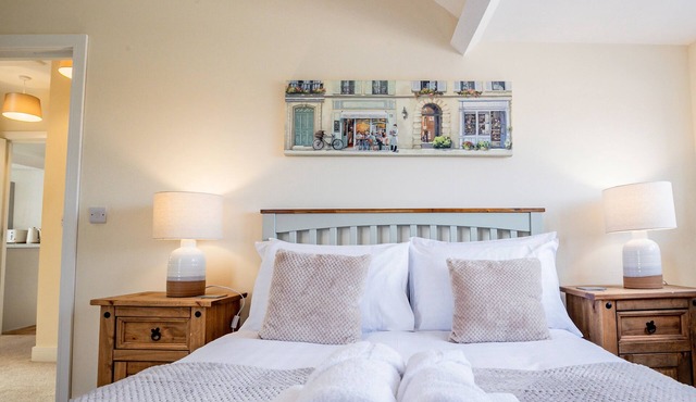 Newly refurbished apartment in city centre