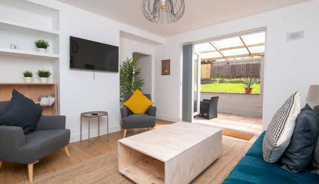 Newly Refurbished Gem | Perfect | Alexa | Sleeps 6