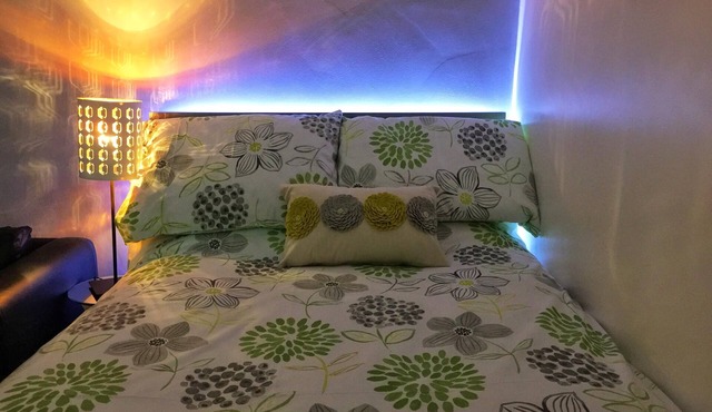 Newly Refurbished - Near Piccadilly - 2 Bedroom Apartment - Sleeps up to 10