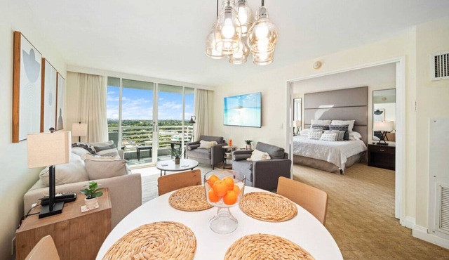 Newly Refurnished 1 BR suite w/Ocean View sleeps 4