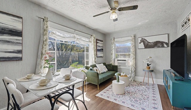 Newly remodel cozy and quiet 3B1B upper floor duplex near central Rochester
