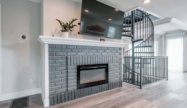 Newly remodel Historic Coast Guard house 4-bedroom in awesome Newport with WiFi