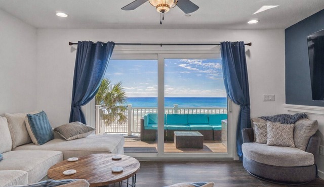 Newly remodeled beachfront townhome - Sleeps 14