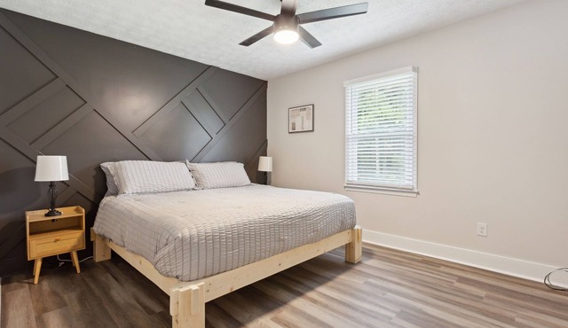 Newly Remodeled 2 Bedroom home - 10 minutes to UGA!