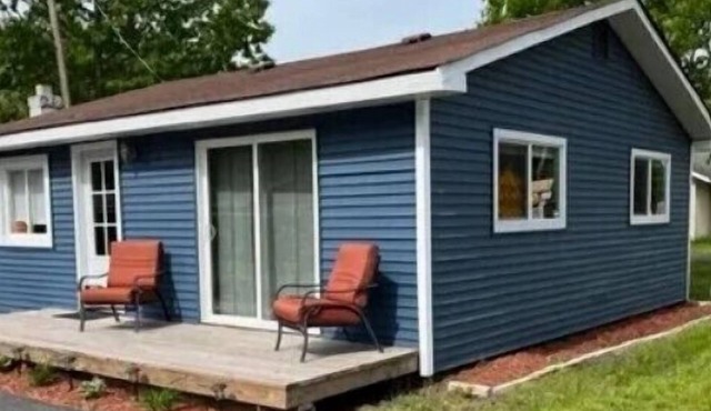 Newly Remodeled 2 Bedroom Cabin