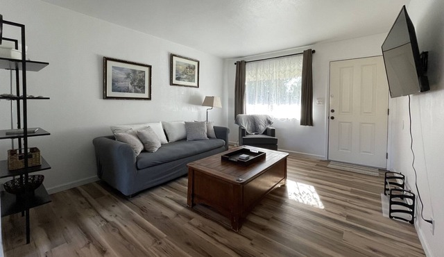 Newly Remodeled 2 Bedroom in Quiet town