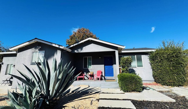 Newly remodeled, 20 minutes from SMF