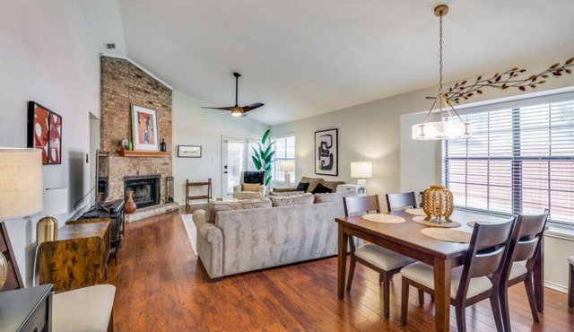 NEWLY REMODELED 3 BEDROOM HOMEnGREAT LOCATION
