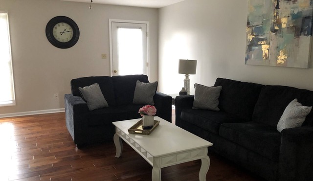 Newly remodeled 3 bedrooms house with special nightly rates
