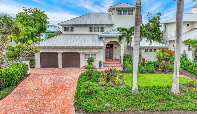 Newly remodeled 4 BR, 6BA Boca Grande Home on the water. 3 blocks to town.