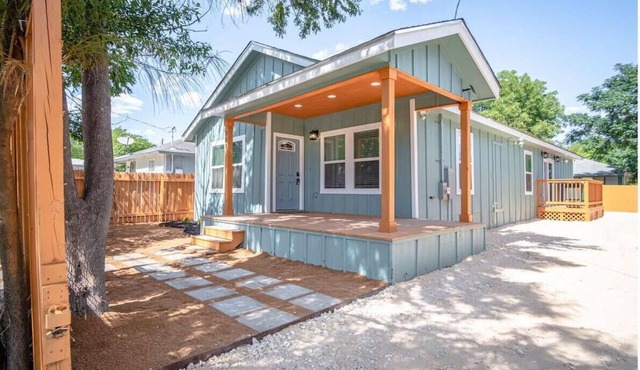 Newly Remodeled 4BR 2BA Near Amazing Downtown