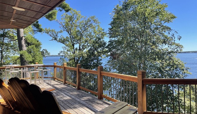 Newly Remodeled 6 Bedroom Retreat on West Gull Lake