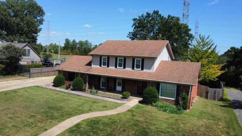Newly remodeled 6BR in East Memphis Neighborhood