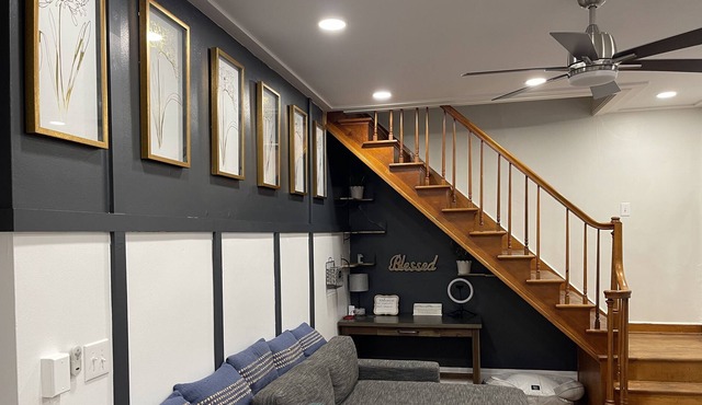 Newly remodeled apartment on the historic Park Ave