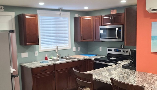 Newly remodeled "Beach" Themed home that is close to downtown and Mayo Clinic.