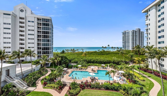 Newly Remodeled Beautiful Condo with Spectacular Views