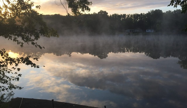 Newly remodeled! Cozy river house near downtown Grand Rapids!