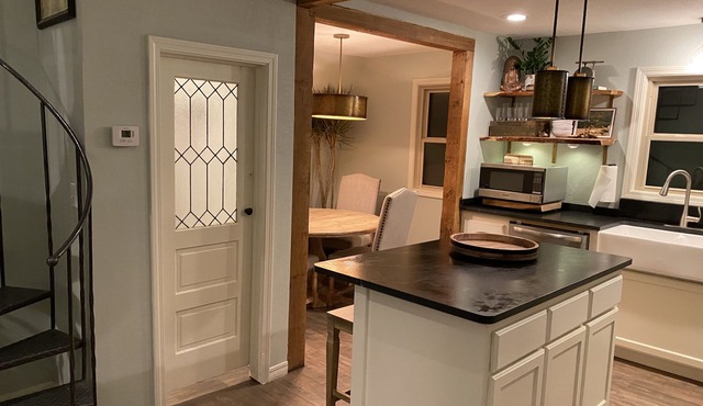 Newly remodeled cabin with view of Palo Duro Canyon