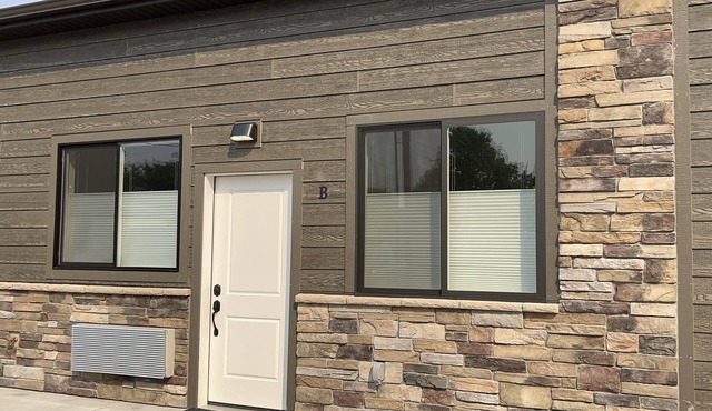 Newly remodeled, centrally located apartment - Unit B