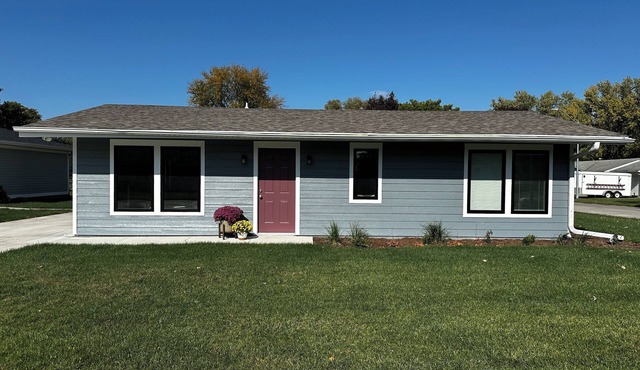 Newly Remodeled, charming 3-bedroom house in lovely Pella