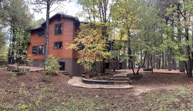 Newly remodeled, clean and spacious cabin on the 7th hole!