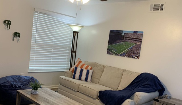 Newly remodeled close to UF And Midtown