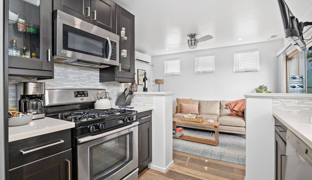 Newly Remodeled Contemporary yet Cozy PB Retreat with Private Courtyard