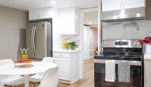 Newly Remodeled cozy 1bdrm home close to Public transportation , BART, & SF