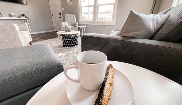 Newly remodeled Cozy Home Centrally located